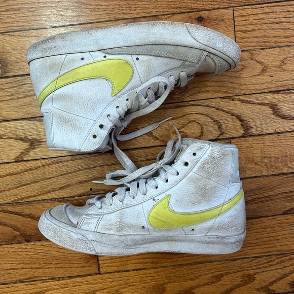 Nike Blazer Mid '77, size 6.5 W/ 5 M (37.5) - Picture 5 of 12
